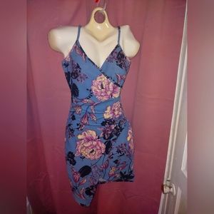 XS gorgeous floral dress